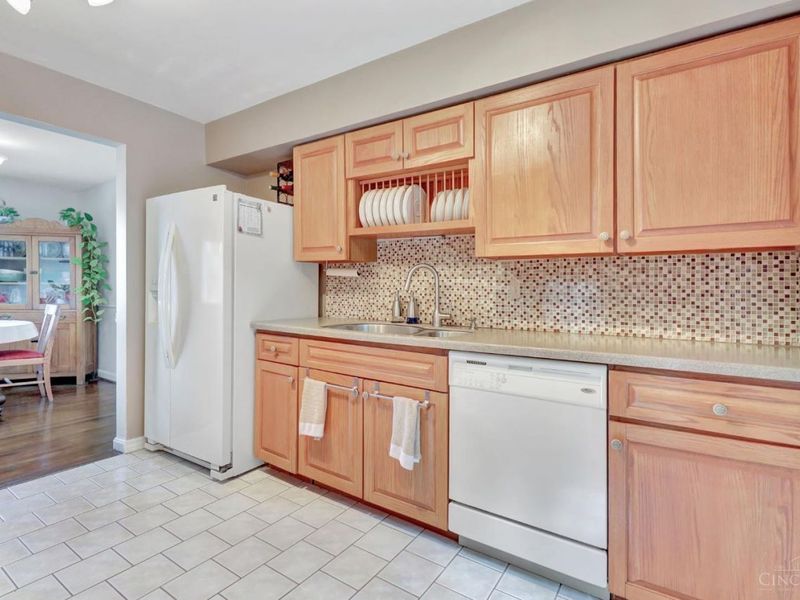 9530 Waxwing Drive, Blue Ash, OH 45241 Photo 8