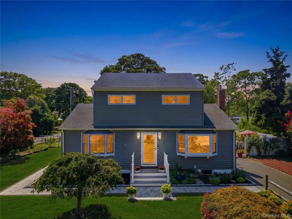 70 Fanning Avenue, Hampton Bays, NY 11946