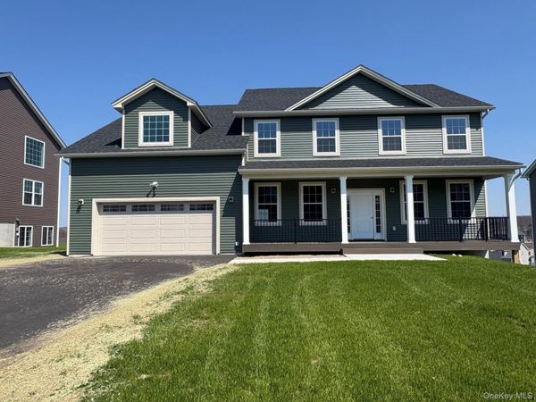 26 Dartmouth , Poughkeepsie, NY 12603