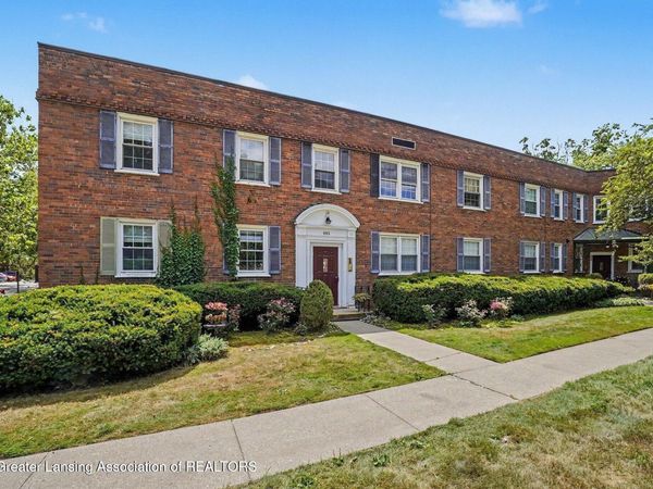 605 Glenmoor Road, East Lansing, MI 48823