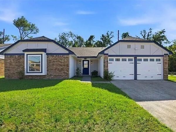 2800 ENGLISH COLONY Drive, LaPlace, LA 70068