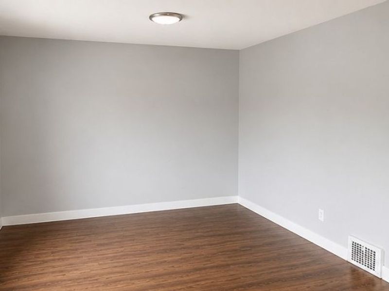 12200 Milligan Avenue , Cleveland, OH 44135 Photo 2