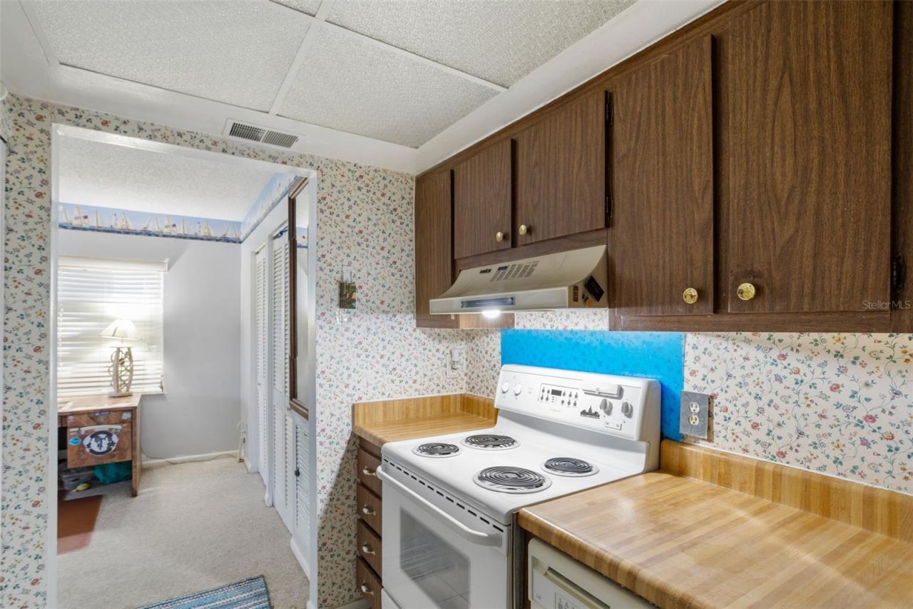 3216 39th Street, Unit C, Saint Petersburg, FL 33711 Photo
