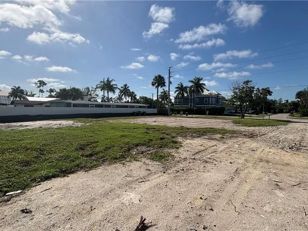 2595 Becca AVE , NAPLES, FL 34112