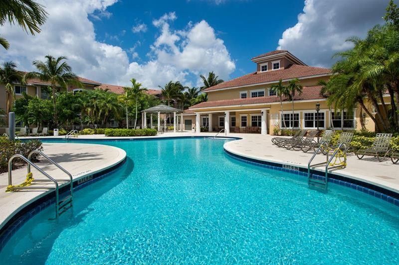 6533 Emerald Dunes Drive, Unit 203, West Palm Beach, FL 33411 Photo