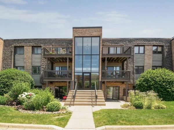1424 Stonebridge Circle , Unit L9, Wheaton, IL 60189