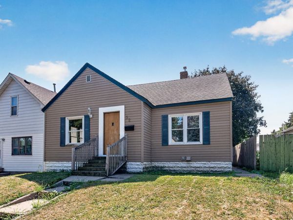 32 Maryland Avenue E, Saint Paul, MN 55117