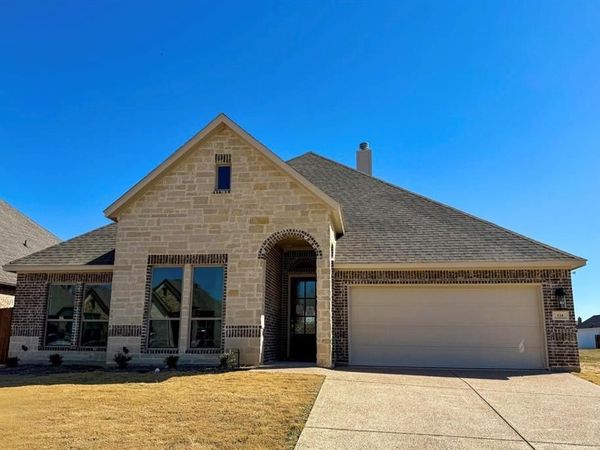 124 mockingbird hill, Joshua, TX 76058