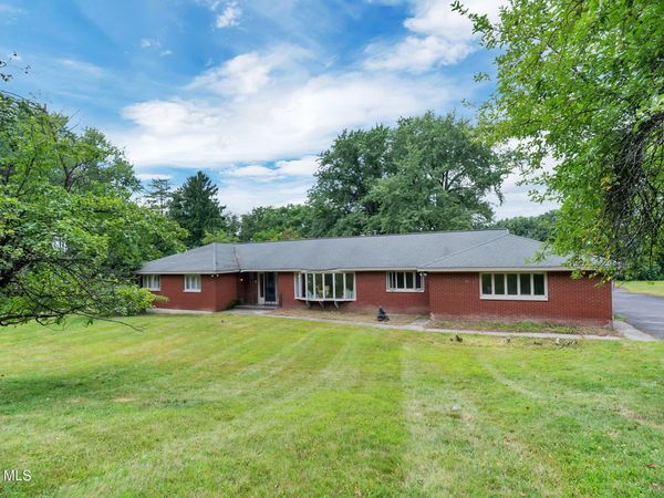 10 Gurley Avenue, Troy, NY 12182