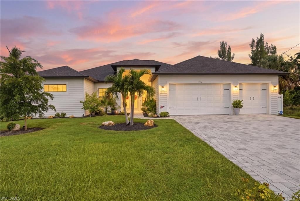 1826 SW 17th Ave, Cape Coral, FL 33991 Photo