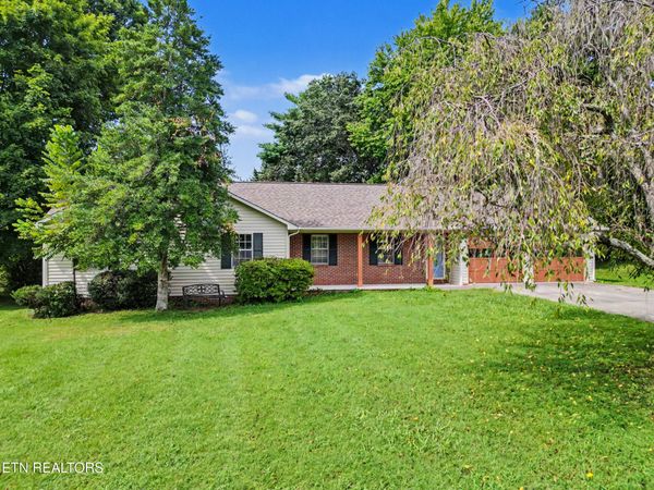 105 Stonecrest Court, Maryville, TN 37804