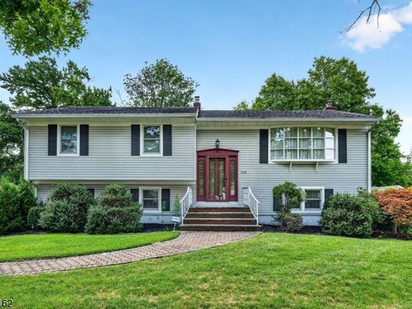 105 VICTORIA DRIVE, Clark, NJ 07066
