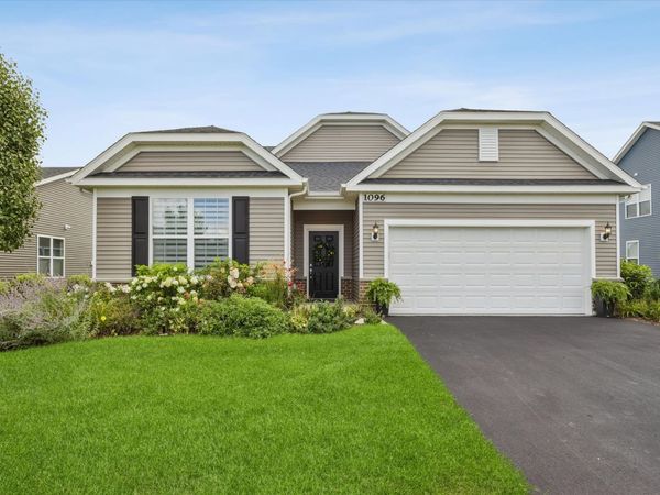1096 Patricia Drive, Bolingbrook, IL 60490