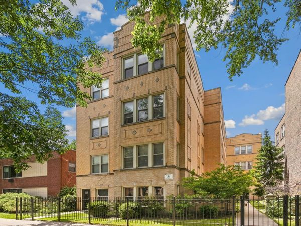 4104 N Mozart Street , Unit 2W, Chicago, IL 60618
