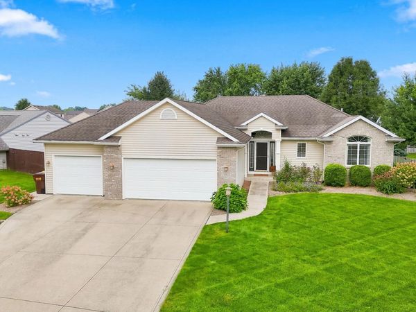 15905 Lebaron Lane, Huntertown, IN 46748