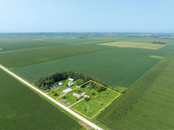 19461 & 19463 270th Street, Grundy Center, IA 50638