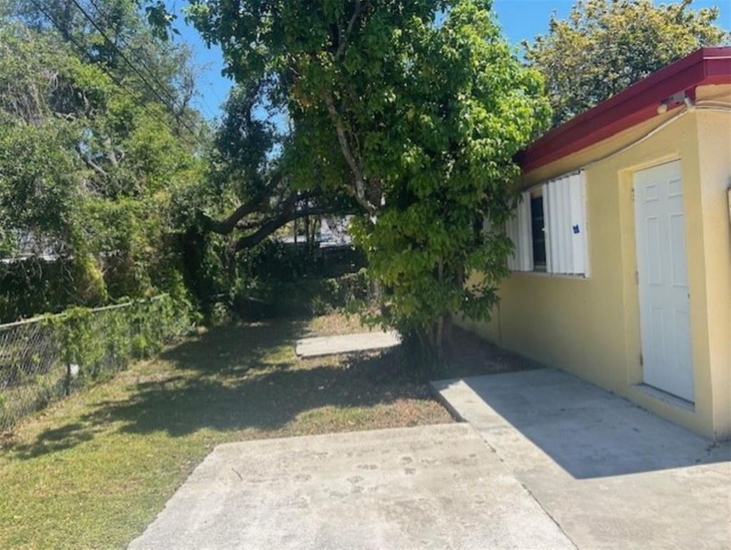 1337 NW 112th Terrace, Miami, FL 33167 Photo