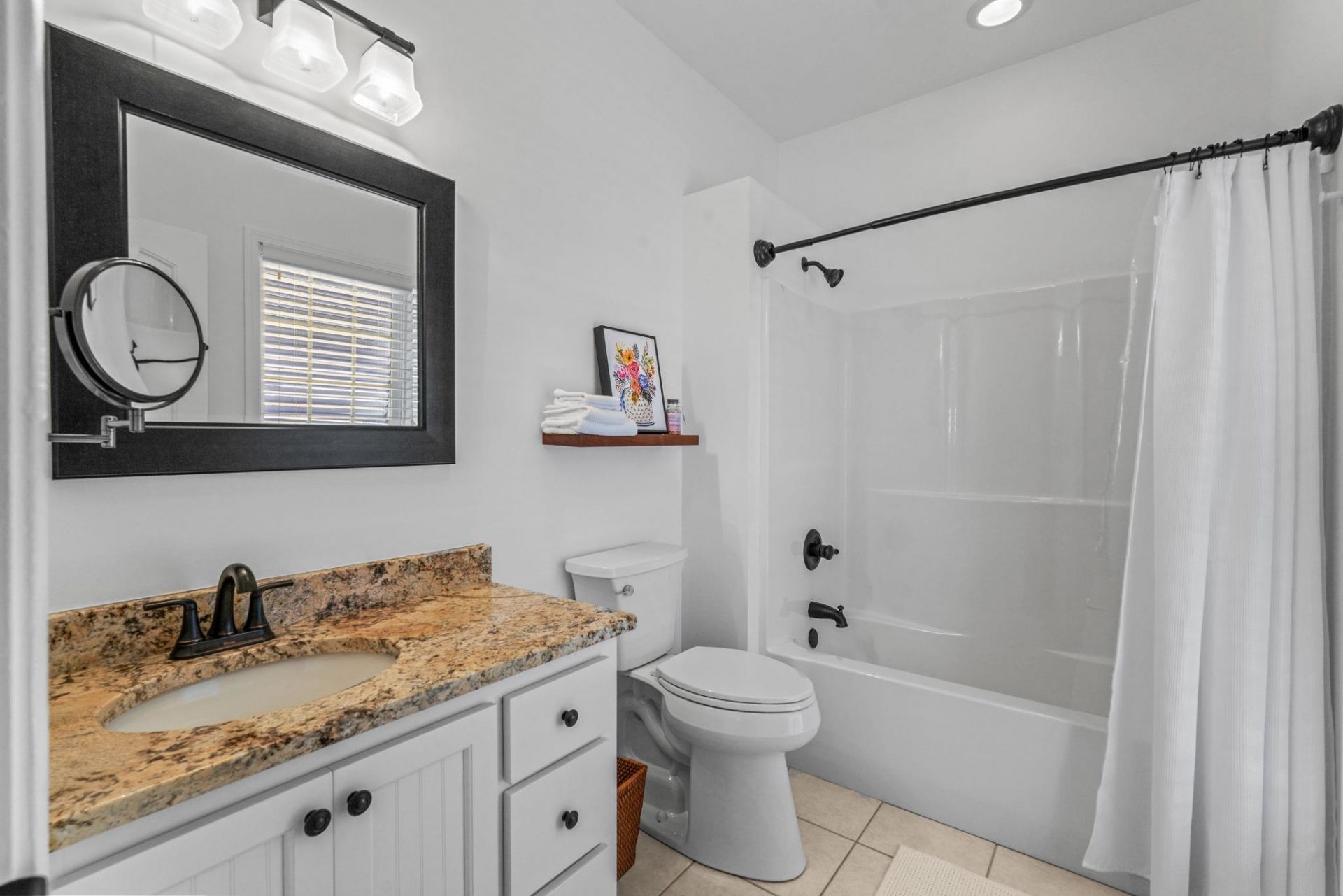 72 Weatherboard Ct. Photo 13