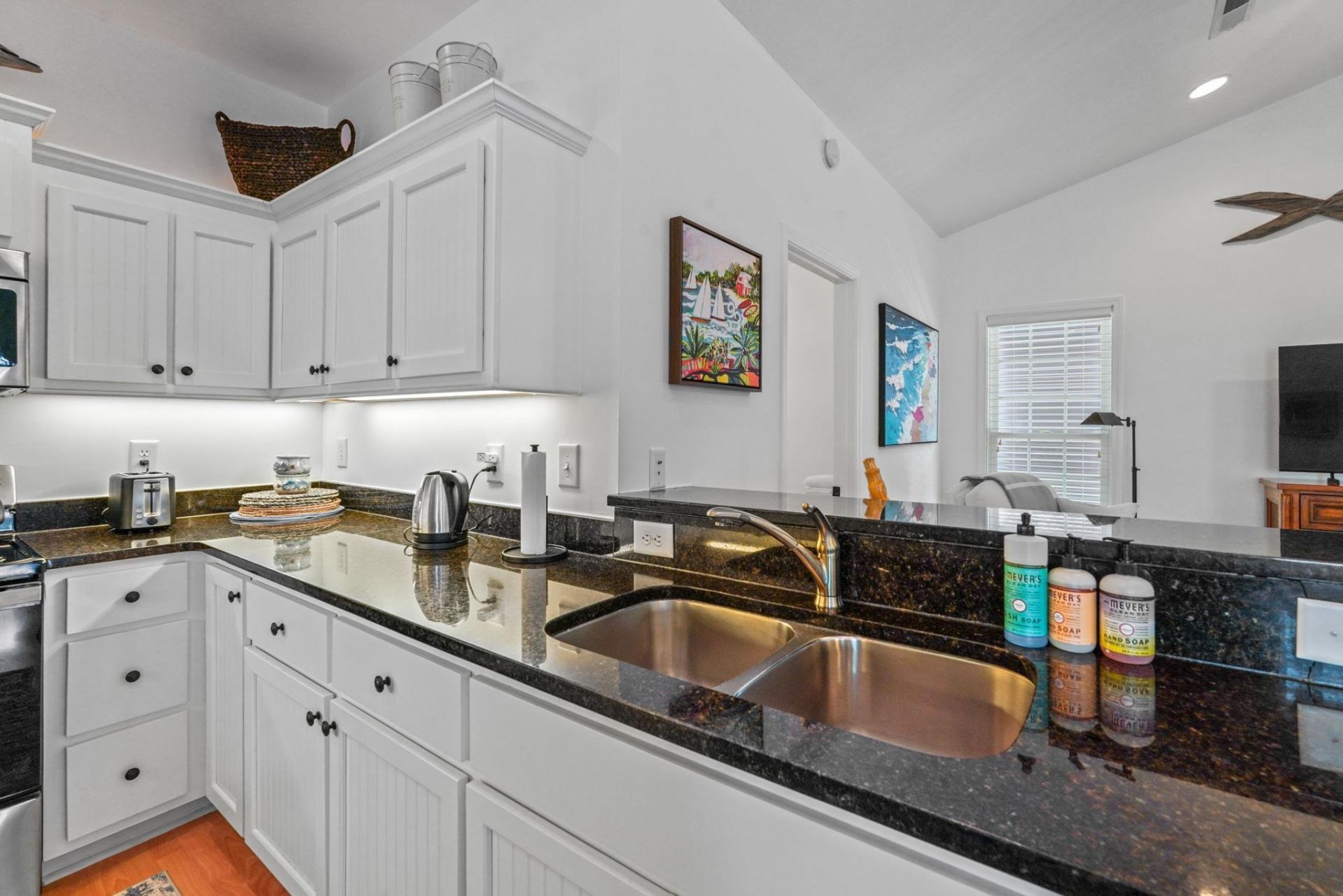 72 Weatherboard Ct. Photo 18