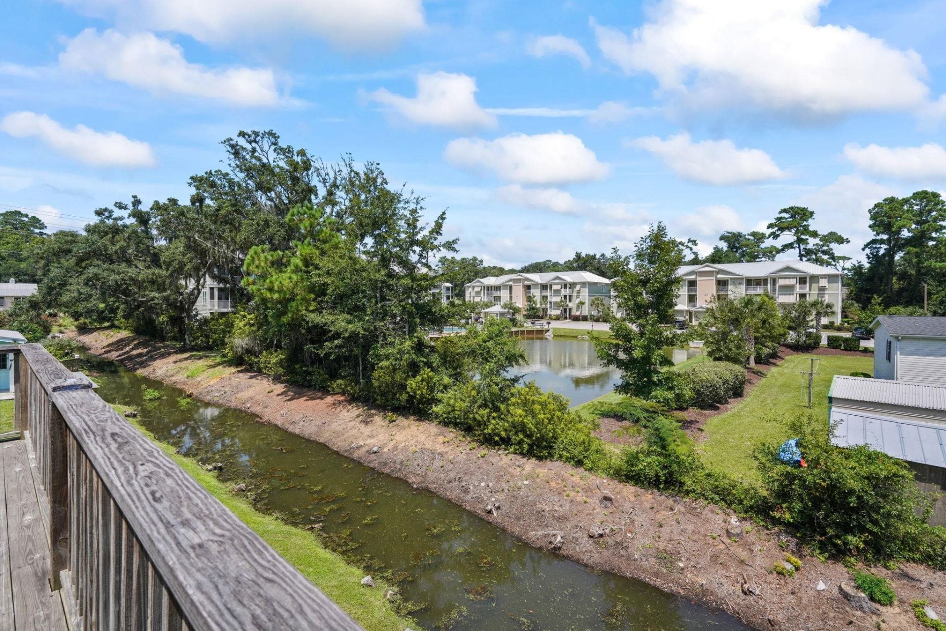 72 Weatherboard Ct. Photo 36