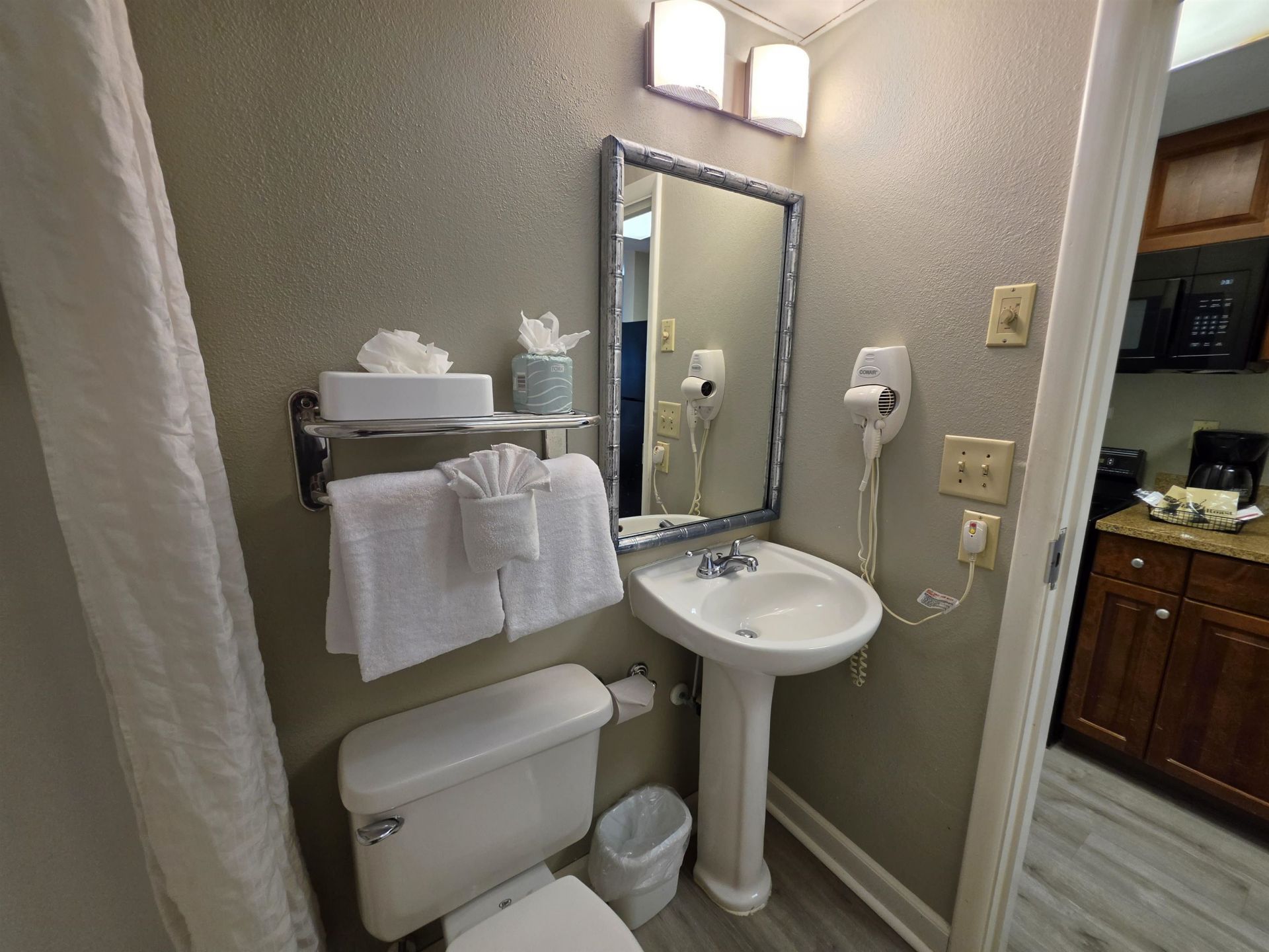 5200 North Ocean Blvd. Photo 6