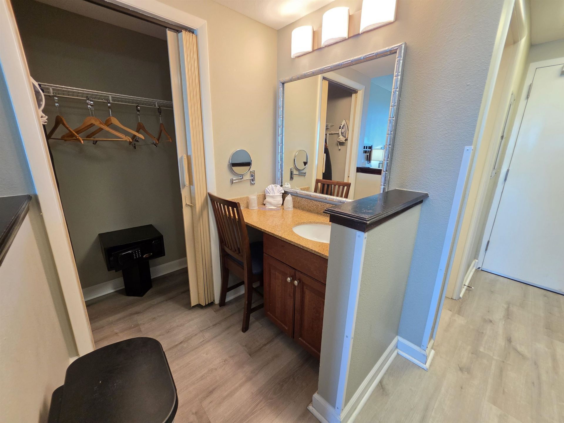 5200 North Ocean Blvd. Photo 7