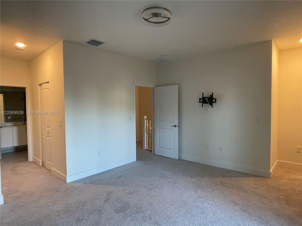 4460 NW 83rd Ave , Doral, FL 33166 Photo