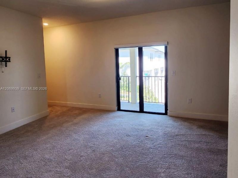 4460 NW 83rd Ave , Doral, FL 33166 Photo