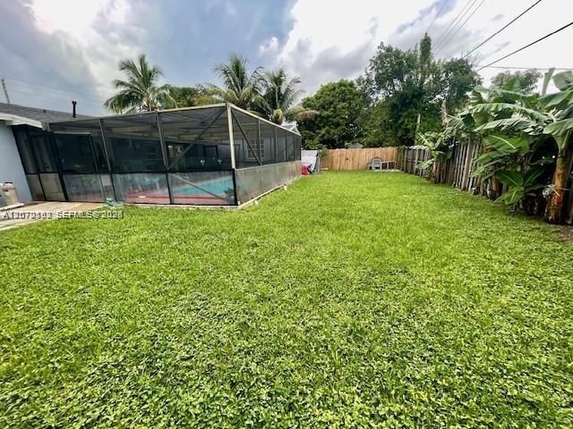 10891 N Snapper Creek Dr , Miami, FL 33173 Photo
