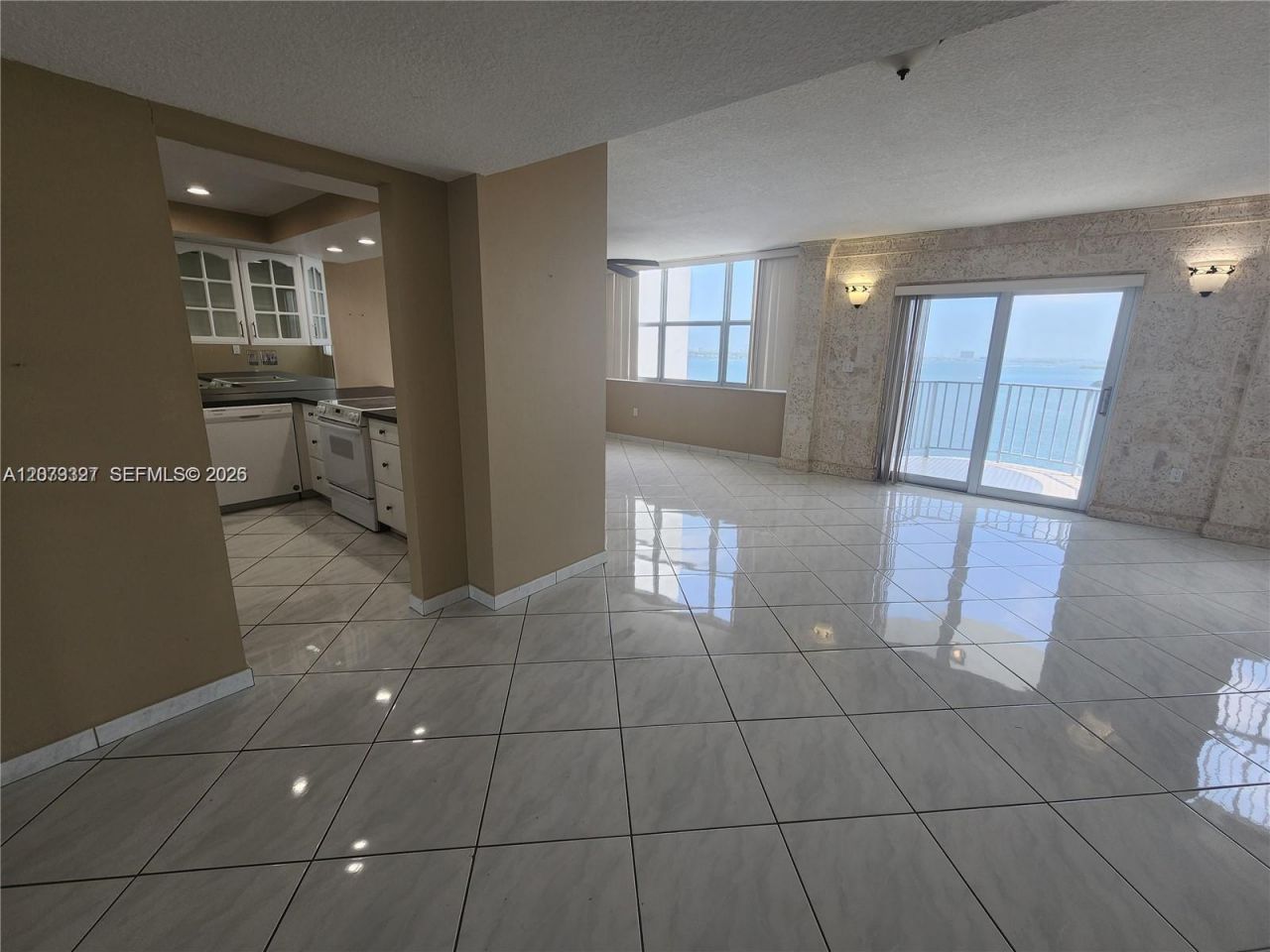 11930 N Bayshore Dr , Unit 1407, North Miami, FL 33181 Photo