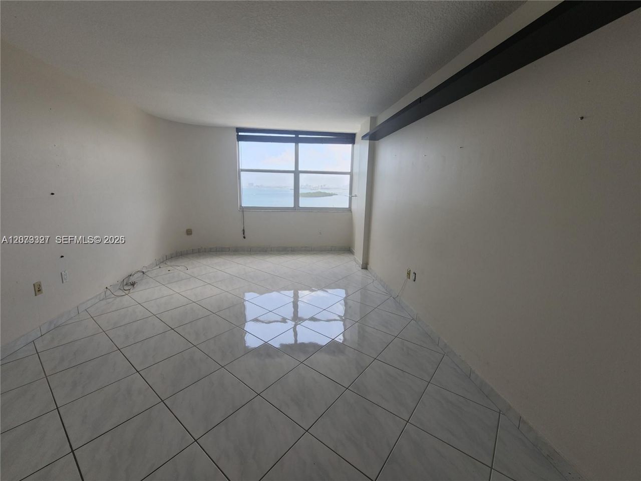 11930 N Bayshore Dr , Unit 1407, North Miami, FL 33181 Photo