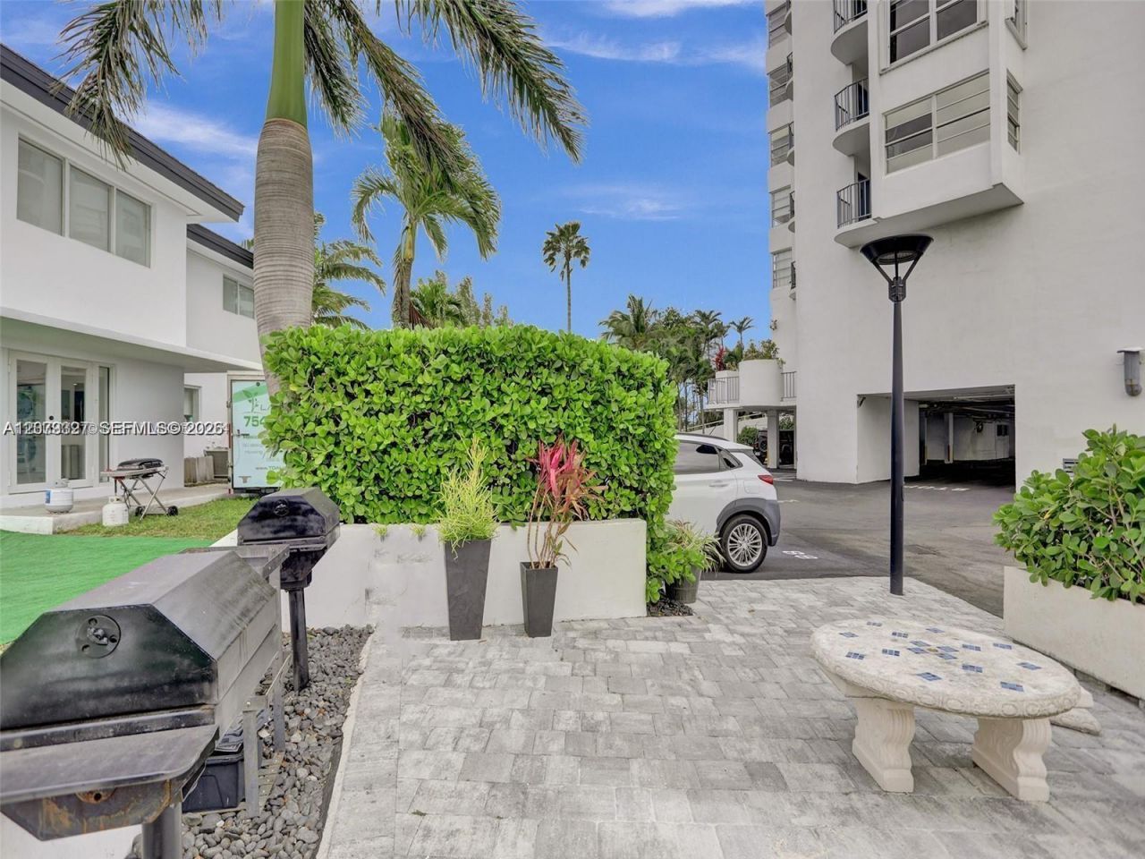 11930 N Bayshore Dr , Unit 1407, North Miami, FL 33181 Photo