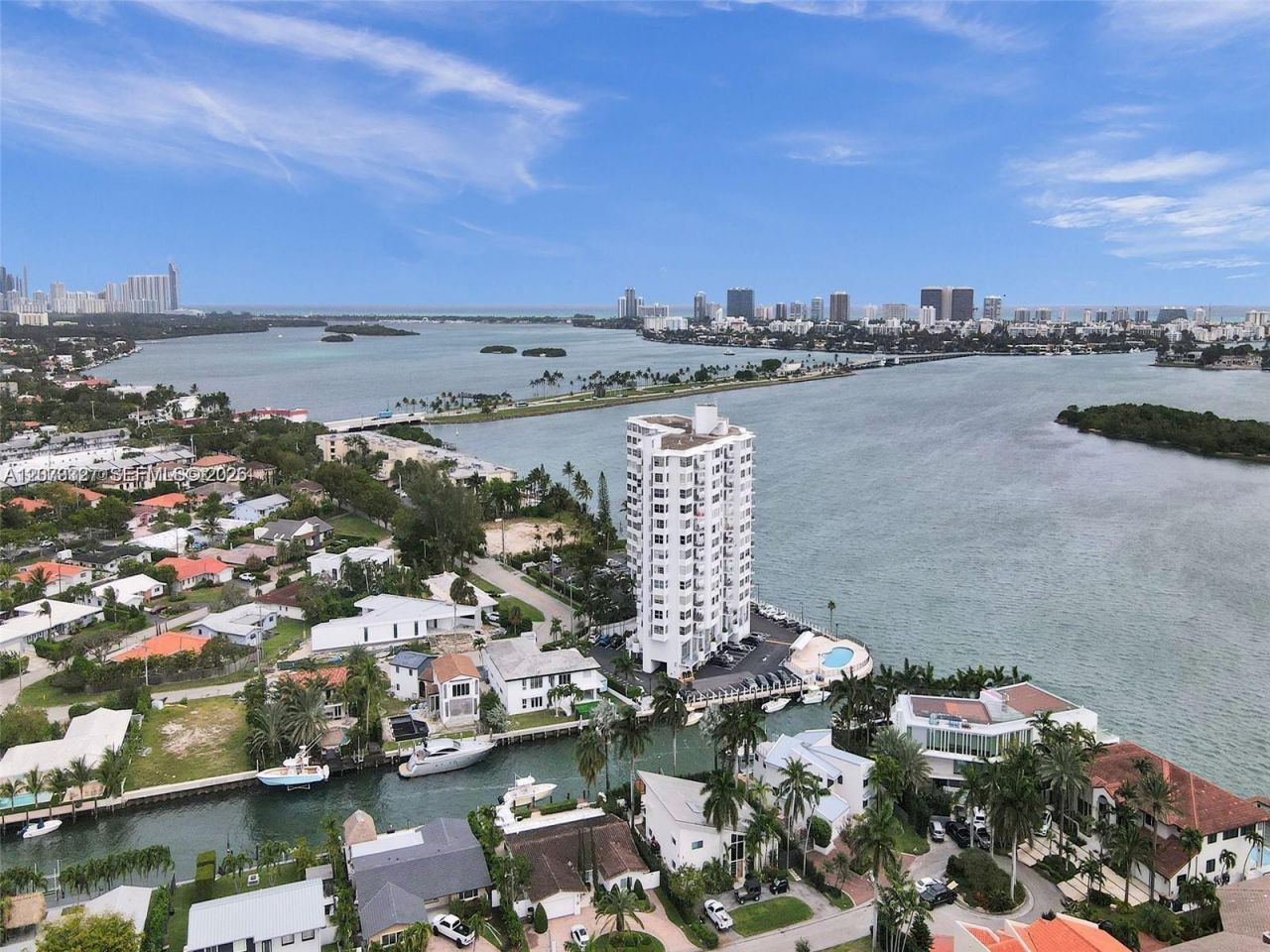 11930 N Bayshore Dr , Unit 1407, North Miami, FL 33181 Photo