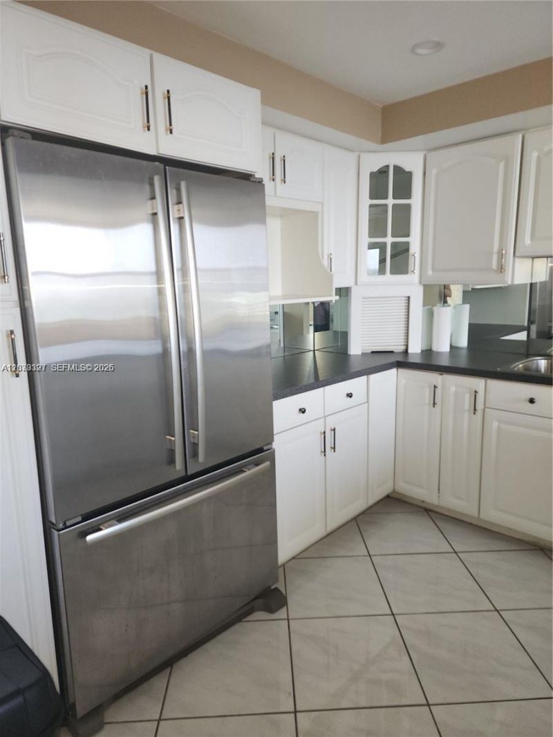 11930 N Bayshore Dr , Unit 1407, North Miami, FL 33181 Photo