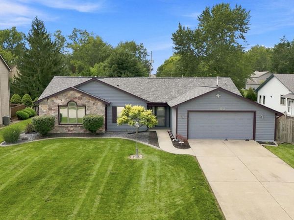 610 Landsford Drive, Fort Wayne, IN 46825