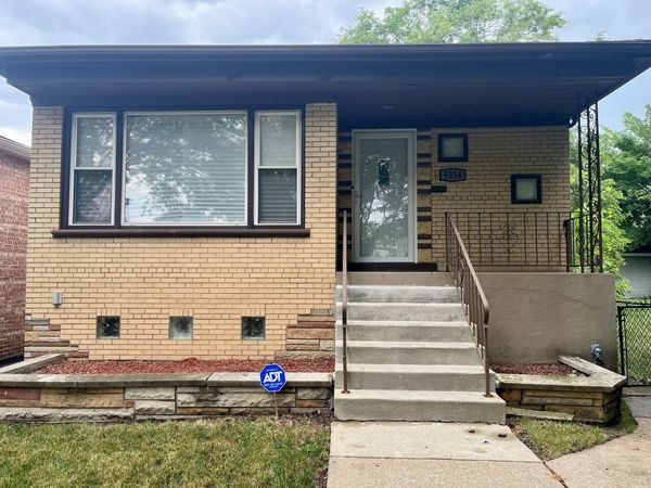 9334 S PAXTON Avenue , Chicago, IL 60617