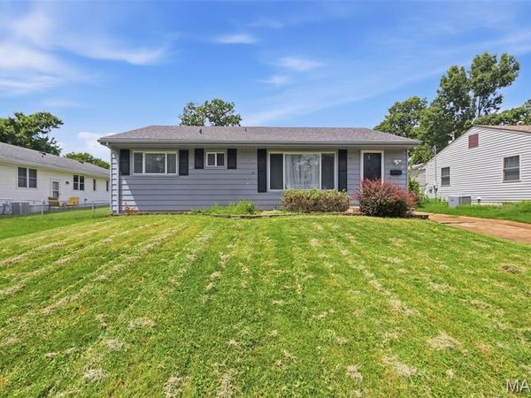 8139 S Laclede Station Road, St Louis, MO 63123