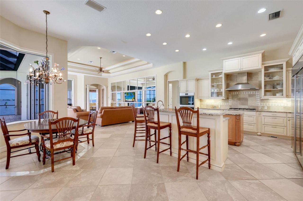 5904 Riverview Boulevard, Bradenton, FL 34209 Photo