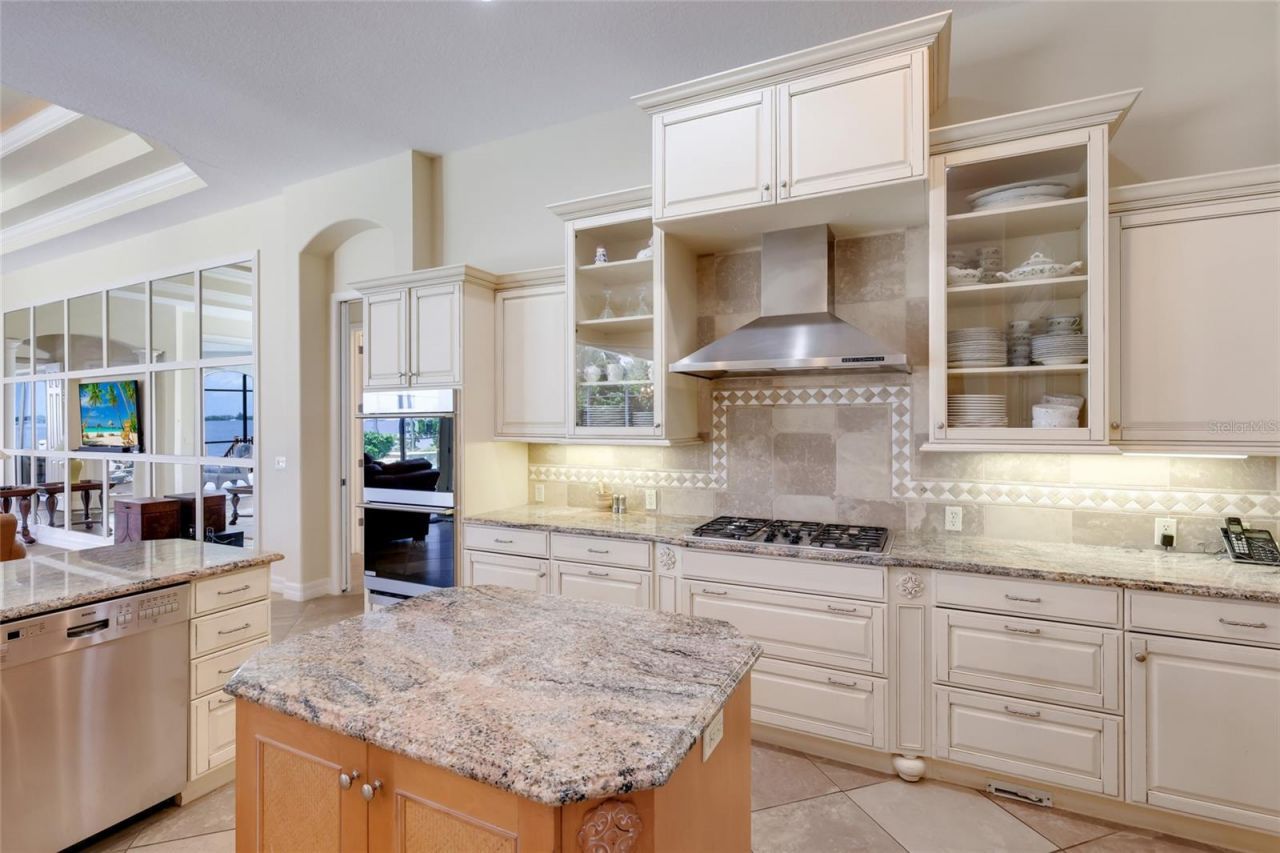 5904 Riverview Boulevard, Bradenton, FL 34209 Photo