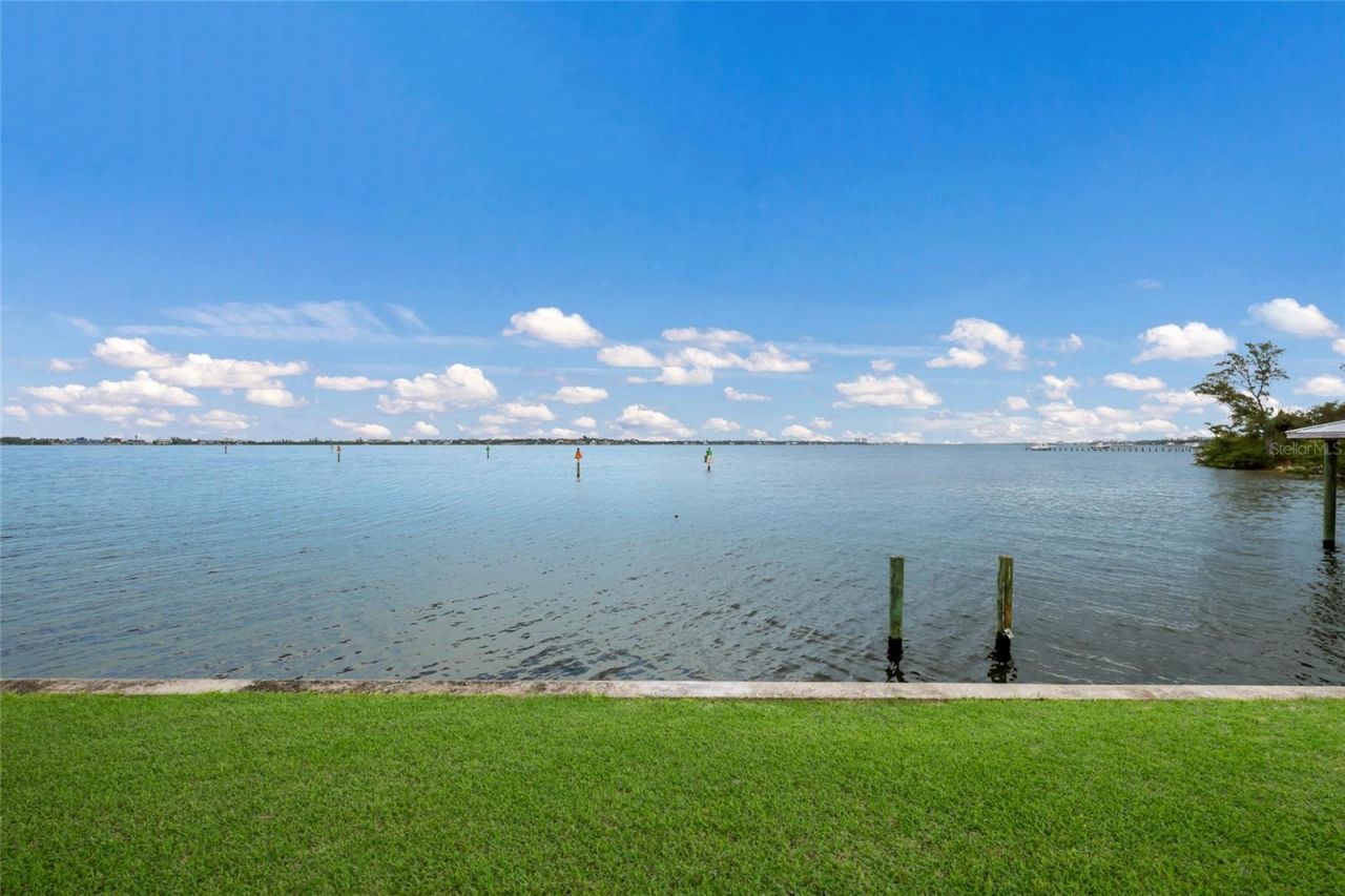 5904 Riverview Boulevard, Bradenton, FL 34209 Photo