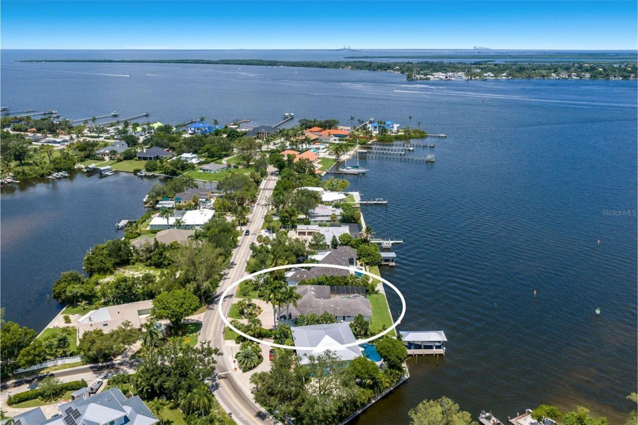 5904 Riverview Boulevard, Bradenton, FL 34209 Photo