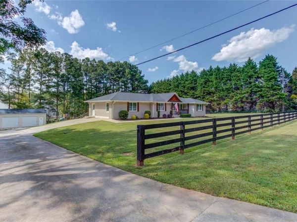 900 Alcovy Street , Monroe, GA 30655