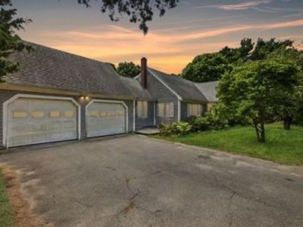 11 Rogia Rd, Yarmouth, MA 02673