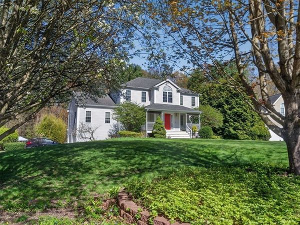 4 Kybren Cir, Mansfield, MA 02048