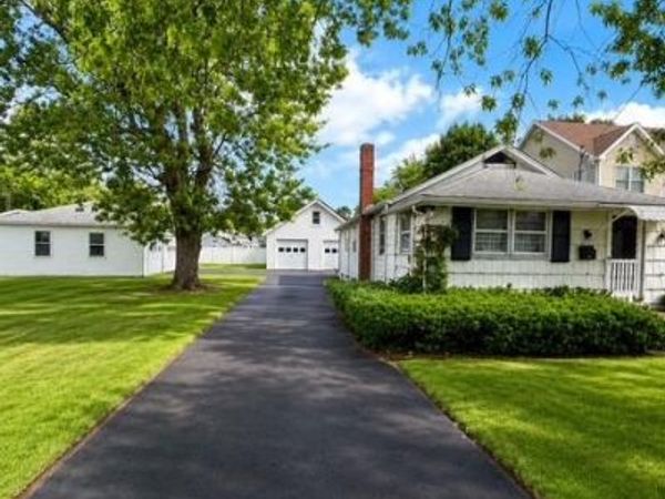 39 Cleveland Street, Patchogue, NY 11772