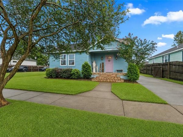 919 MEHLE Street , Arabi, LA 70032