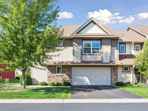 9868 5th Street Lane N, Lake Elmo, MN 55042