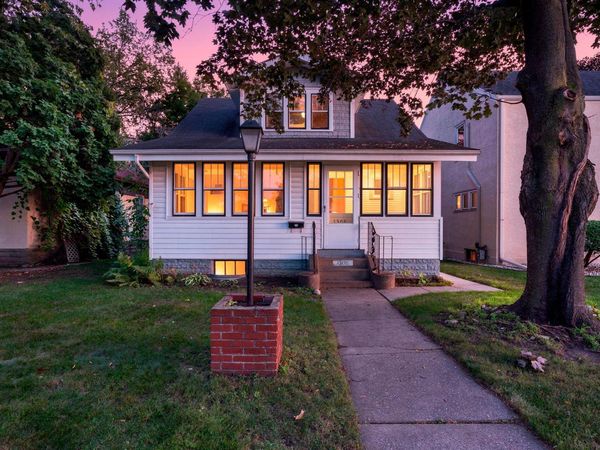 1308 Juno Avenue , Saint Paul, MN 55116