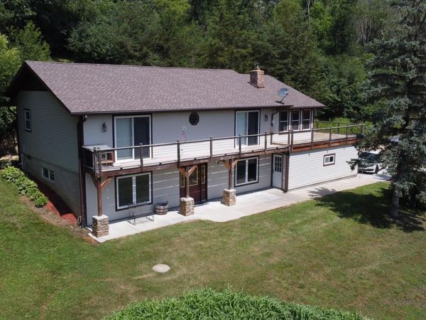 8325 Skunk Hollow Trail , Cannon Falls, MN 55009