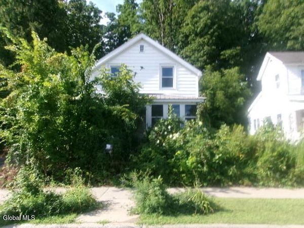 17 Hamilton Avenue, Corinth, NY 12822